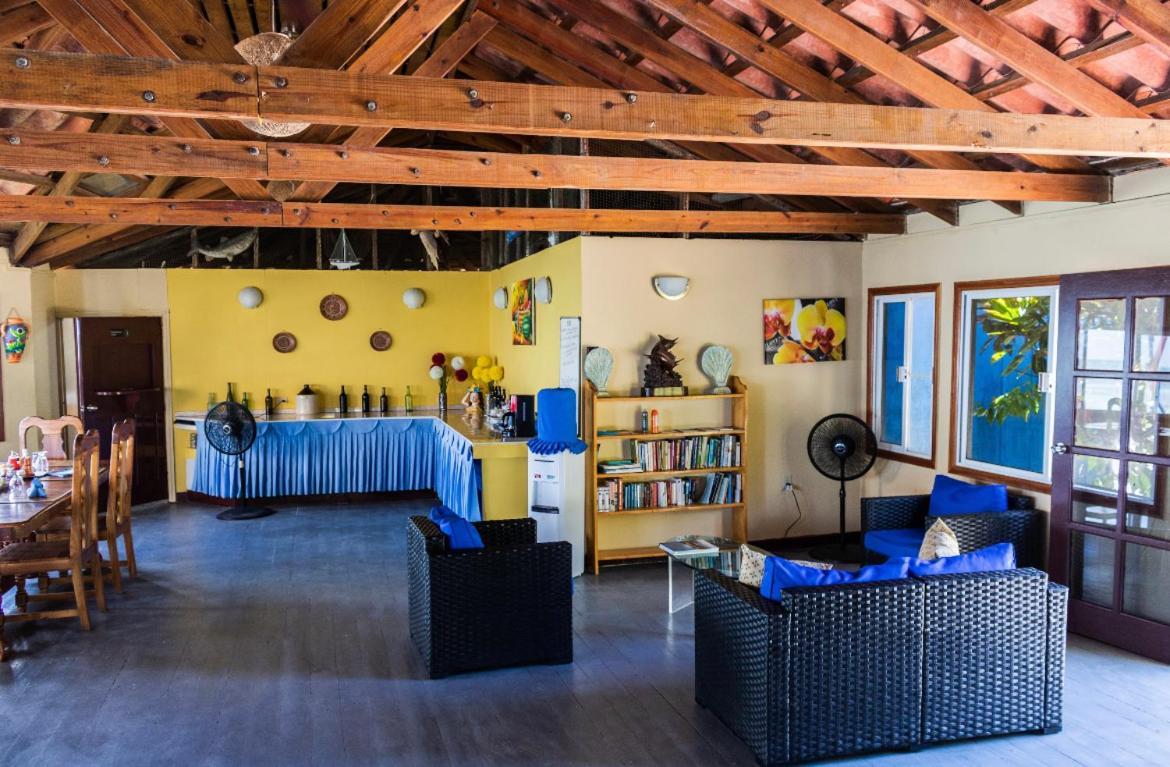 Blue Marlin Beach Resort Дангрига Экстерьер фото