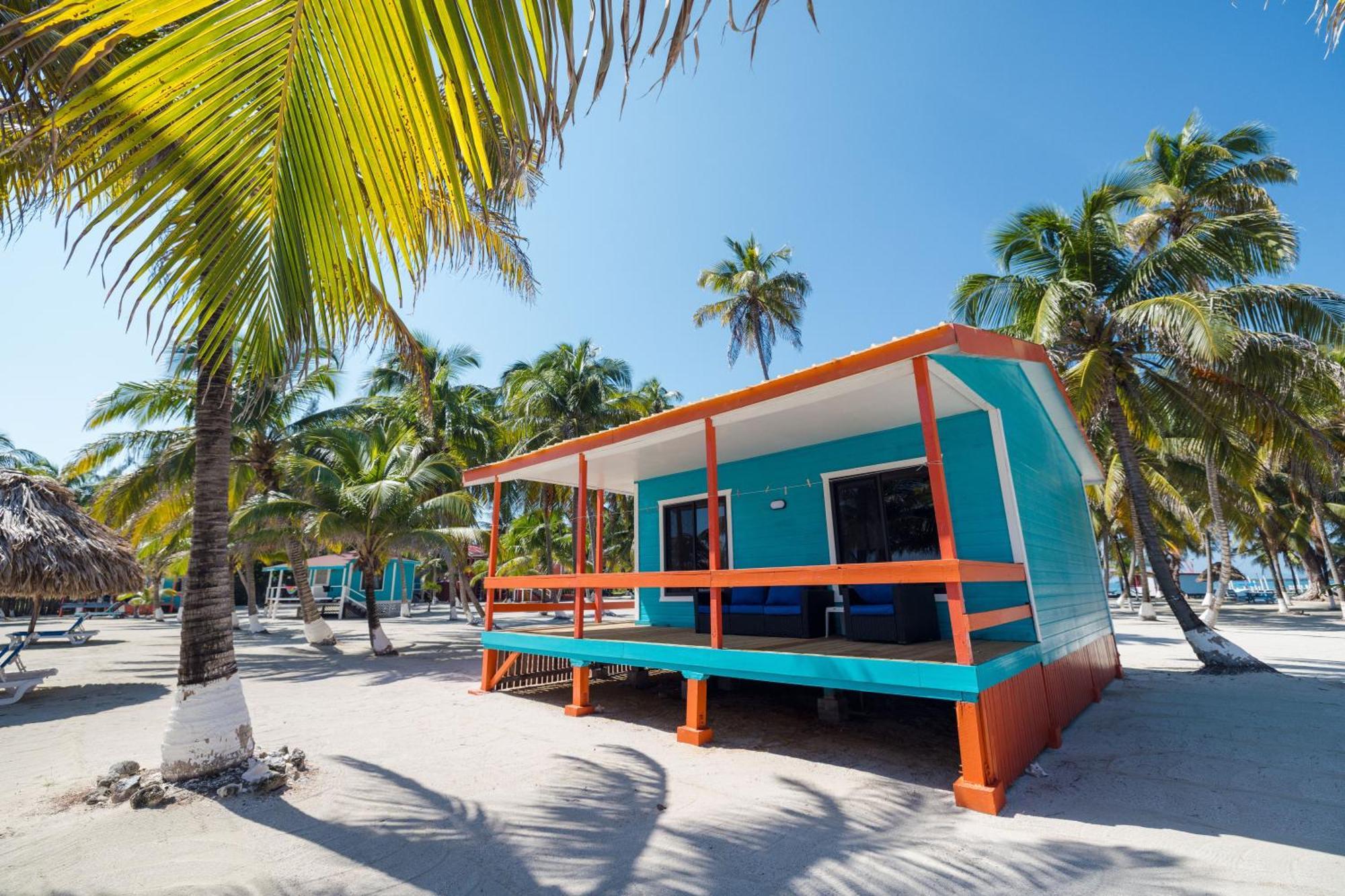 Blue Marlin Beach Resort Дангрига Экстерьер фото