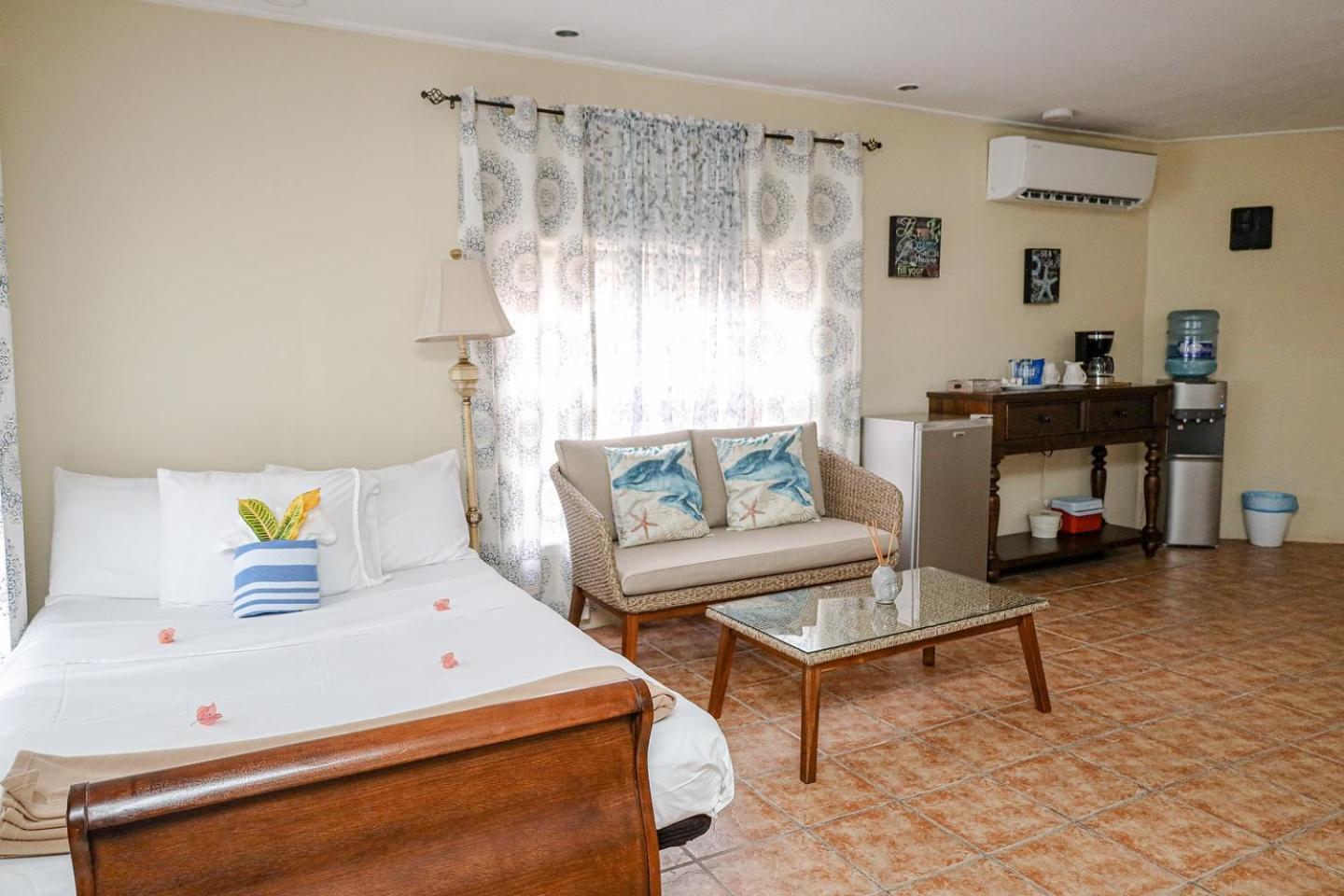 Blue Marlin Beach Resort Дангрига Экстерьер фото