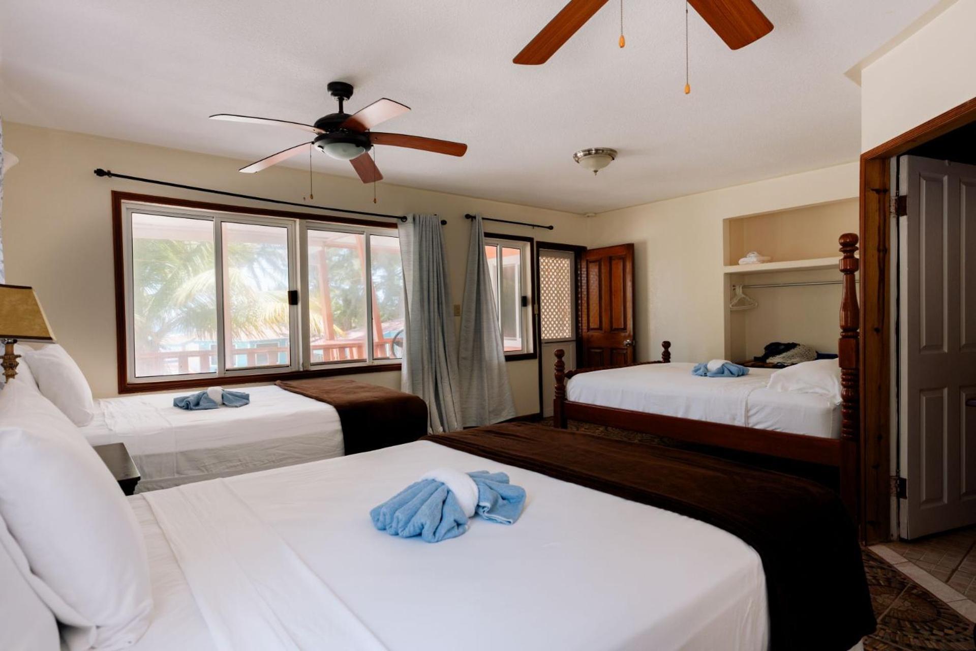 Blue Marlin Beach Resort Дангрига Экстерьер фото