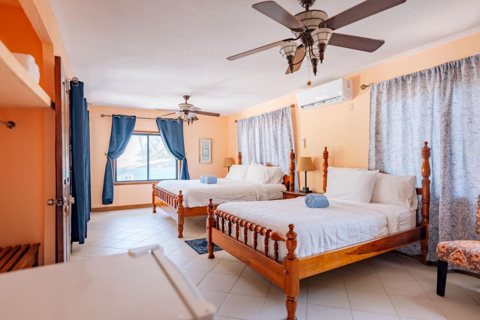 Blue Marlin Beach Resort Дангрига Экстерьер фото